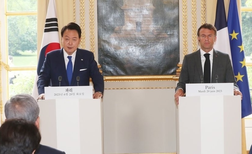 Yoon asks Macron to help ensure EU trade laws don’t harm S.Korean businesses Yoon asks Macron to help ensure EU trade laws don’t harm S.Korean businesses