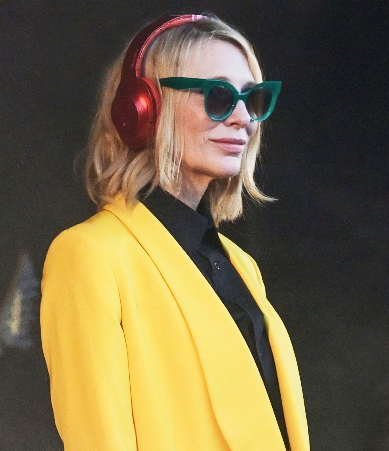 Cate Blanchett surprises crowd at Glastonbury fest in a ‘super special treat’ Cate Blanchett surprises crowd at Glastonbury fest in a ‘super special treat’
