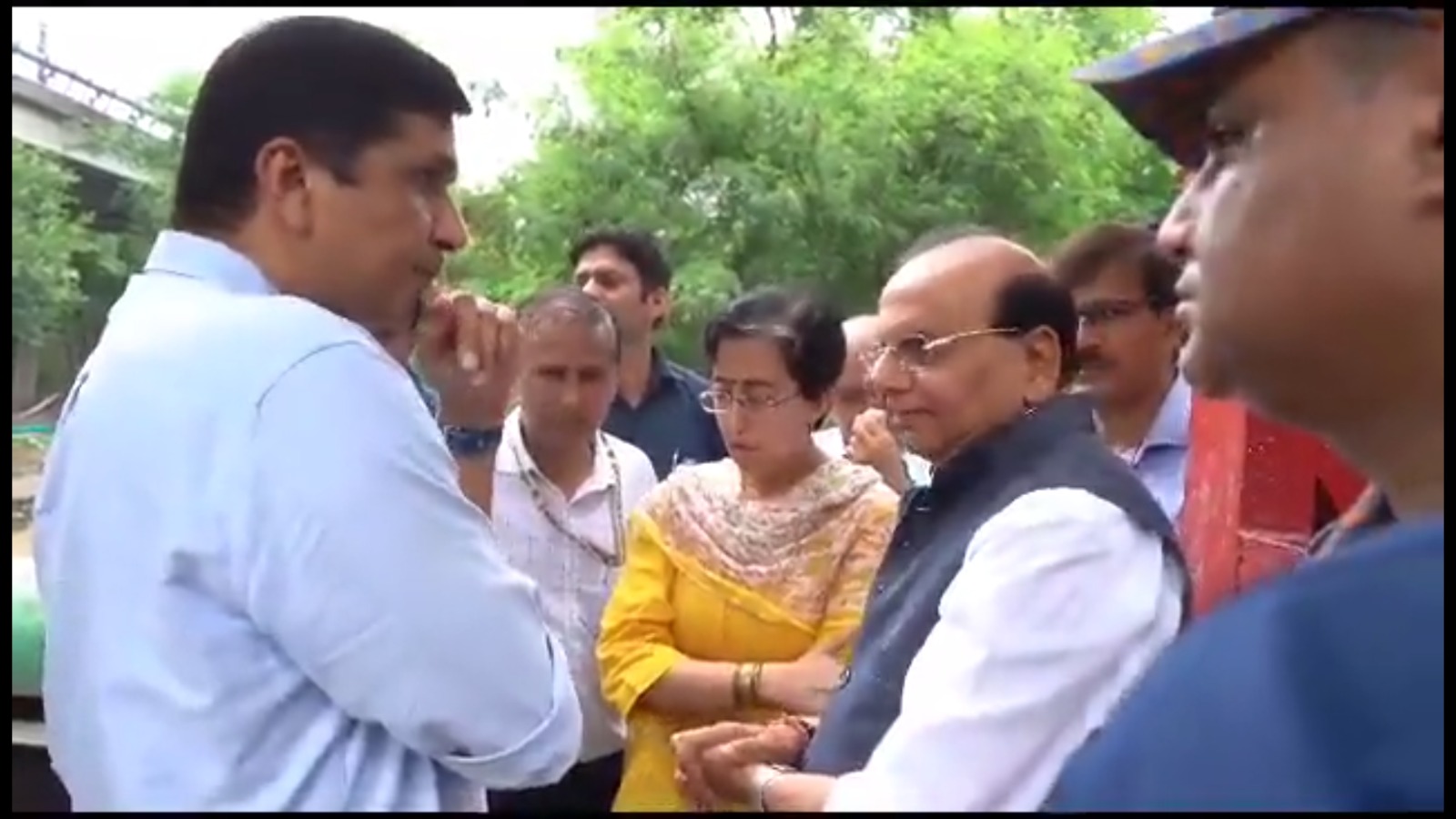 I spoke to L-G sir with full respect, not appropriate for him to abuse me: Saurabh Bhardwaj I spoke to L-G sir with full respect, not appropriate for him to abuse me: Saurabh Bhardwaj