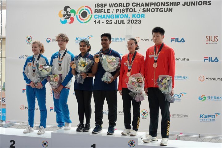 India sneak ahead of China in junior worlds medal tally India sneak ahead of China in junior worlds medal tally