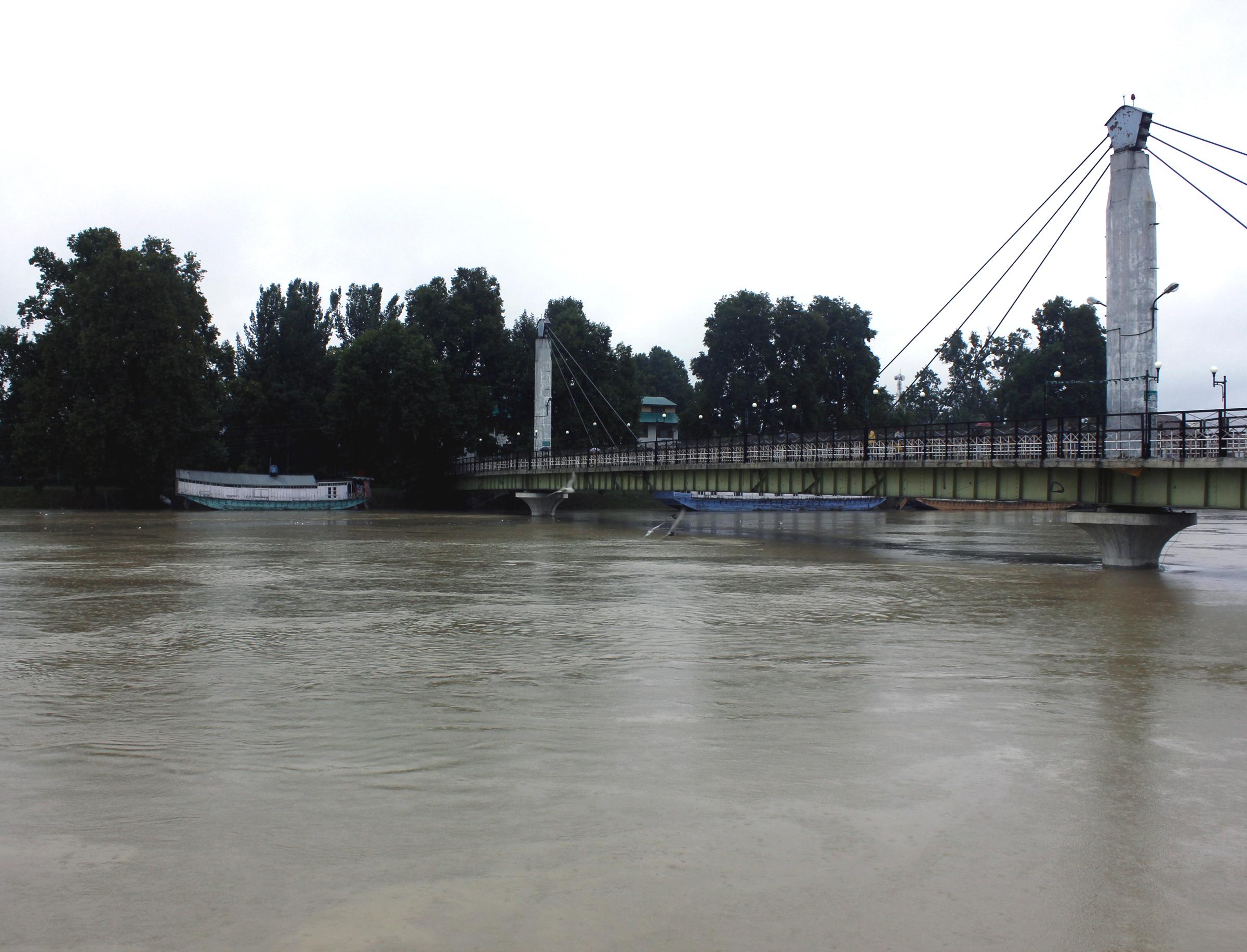MeT office issues flood risk warning in J&K MeT office issues flood risk warning in J&K