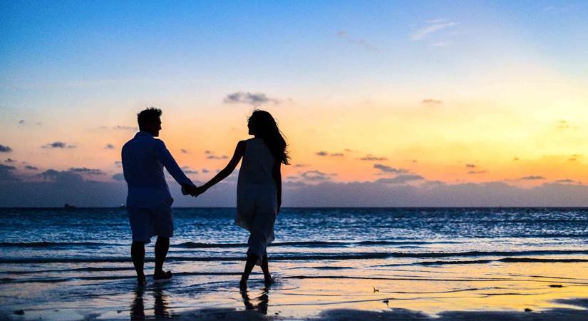 People more likely to get attracted to partners who look like them People more likely to get attracted to partners who look like them