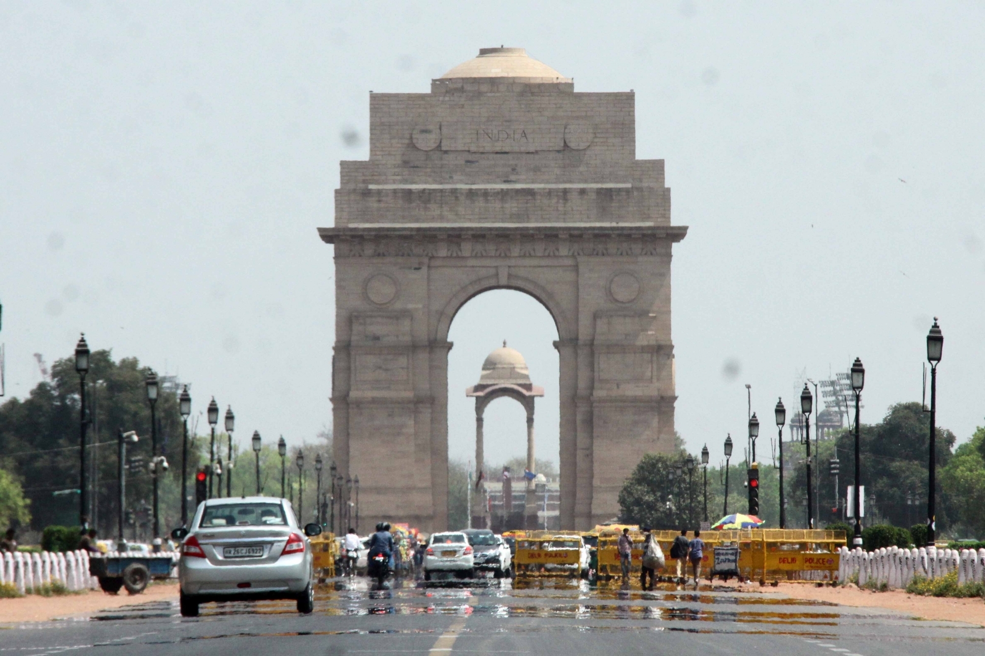 Delhi records min temp of 26.6 degrees, light rain predicted Delhi records min temp of 26.6 degrees, light rain predicted
