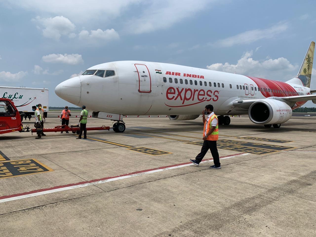 Air India Express flight from Thiruvananthapuram to Bahrain aborts take-off Air India Express flight from Thiruvananthapuram to Bahrain aborts take-off