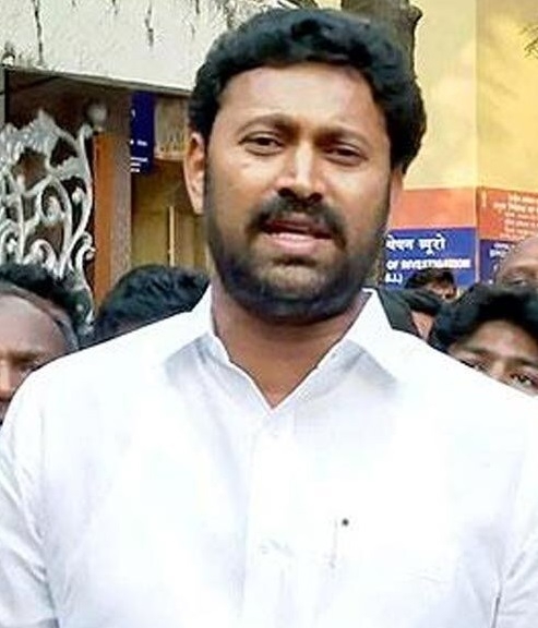 Plea challenging anticipatory bail to Avinash Reddy: SC calls for charge sheet filed by CBI in Viveka murder case Plea challenging anticipatory bail to Avinash Reddy: SC calls for charge sheet filed by CBI in Viveka murder case