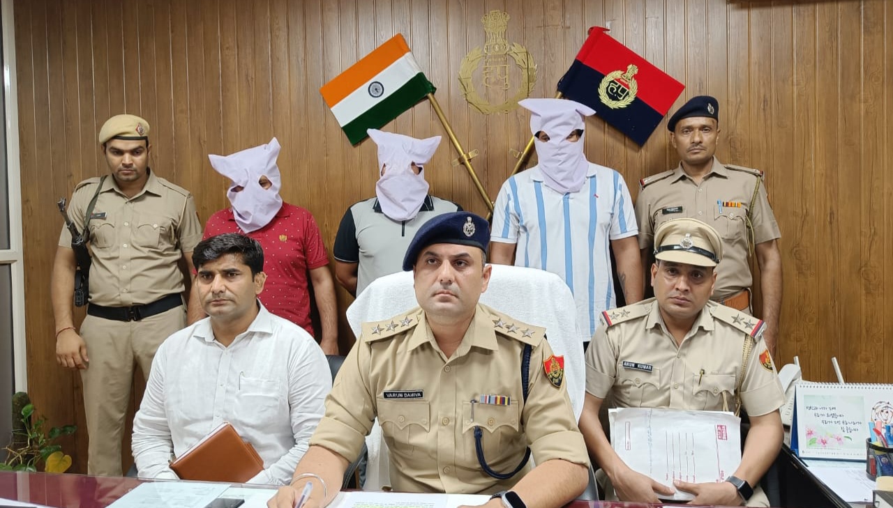 3 arrested for threatening contractor in Gurugram