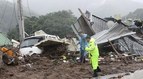 SKorea torrential rains: Death toll rises to 33, 10 missing