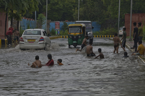 Delhi: Drowned auto driver’s family seeks justice, police file death by negligence case Delhi: Drowned auto driver’s family seeks justice, police file death by negligence case