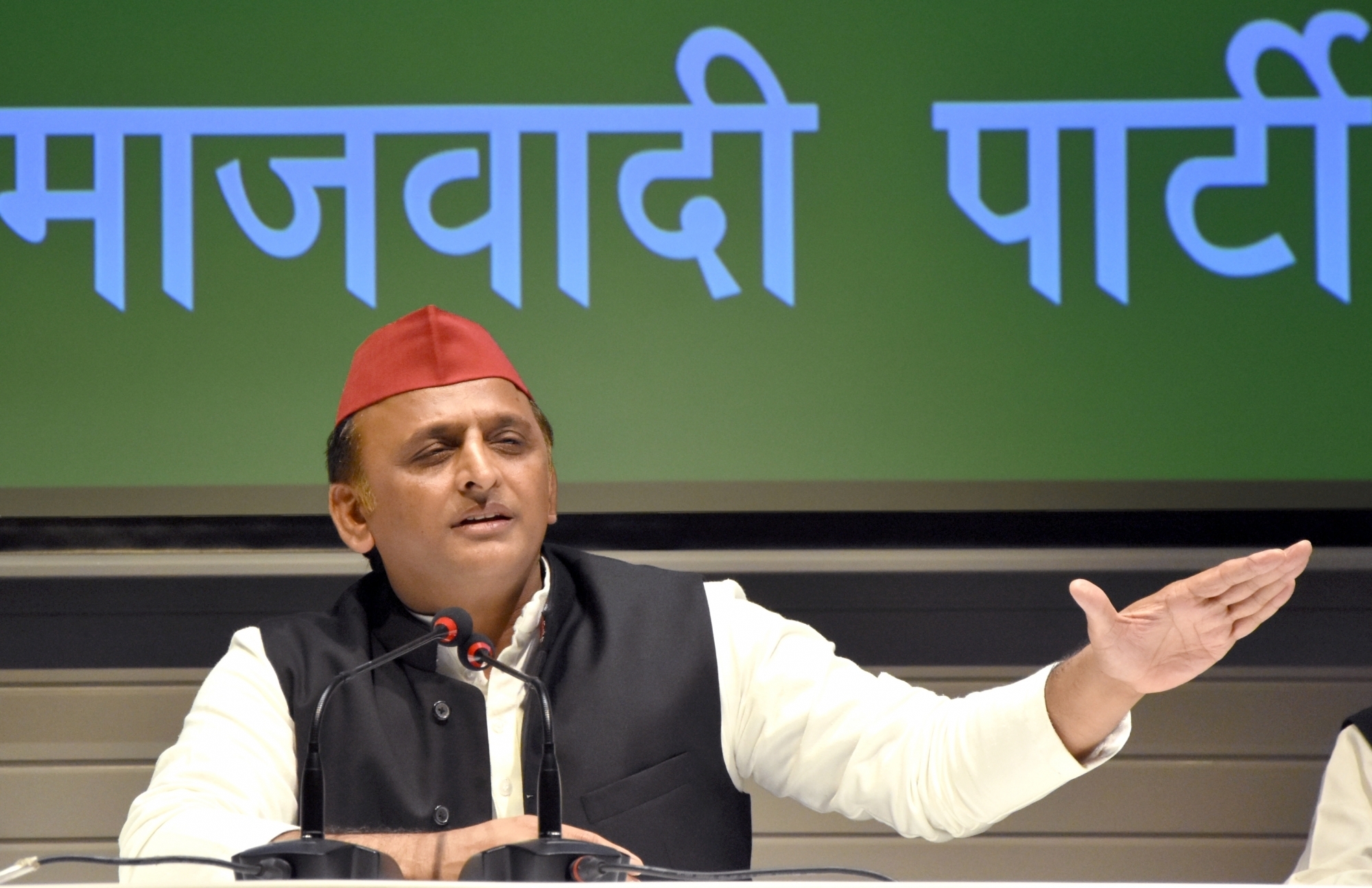 Akhilesh confident of SP’s good performance in MP polls