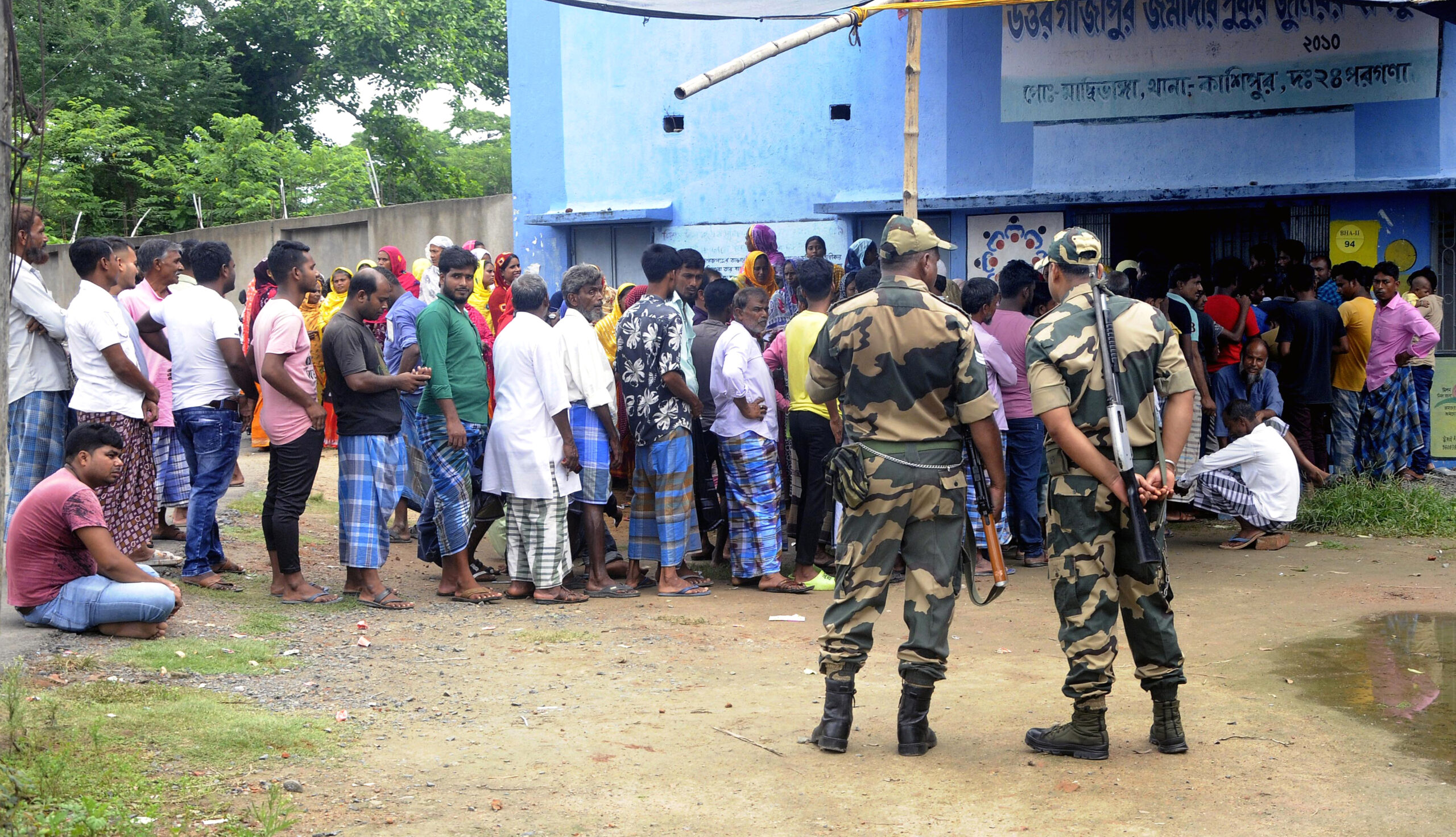 Bengal panchayat polls: Re-polling in certain booths under central armed forces cover on Monday Bengal panchayat polls: Re-polling in certain booths under central armed forces cover on Monday