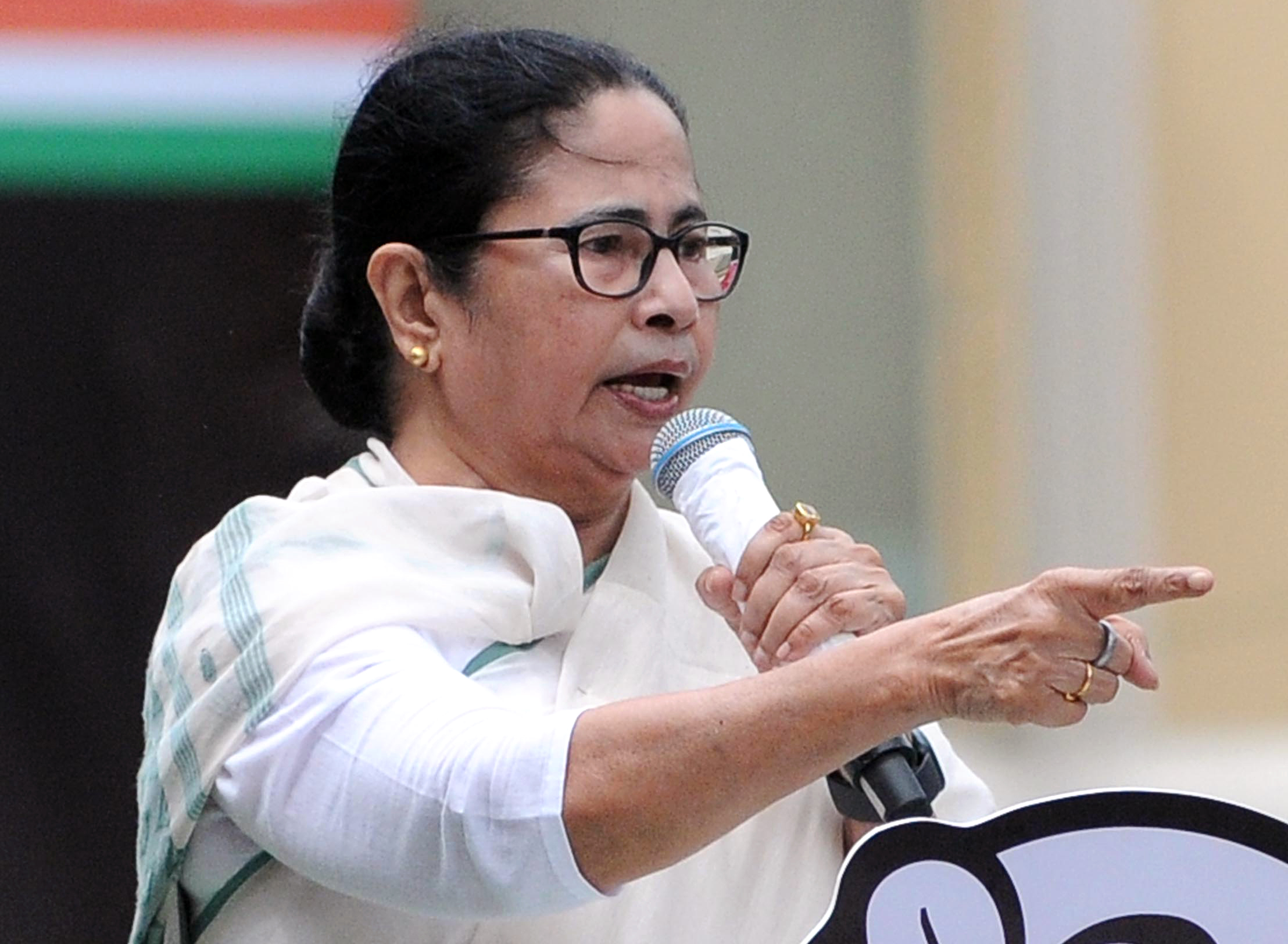 Fake ID cards of security agencies recovered from armed man nabbed near Mamata’s residence Fake ID cards of security agencies recovered from armed man nabbed near Mamata’s residence