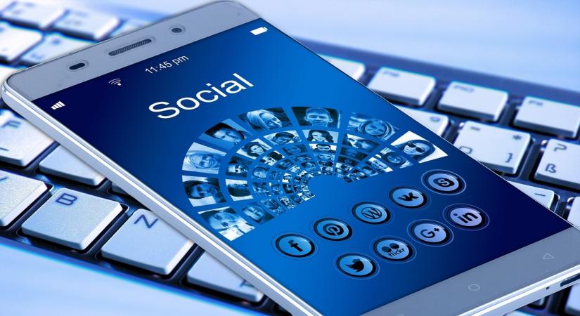 Govt to draft rules requiring health, finance influencers to run disclaimers Govt to draft rules requiring health, finance influencers to run disclaimers