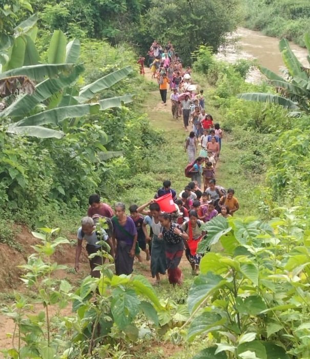 Over 700 Myanmar nationals enter Manipur; Assam Rifles asked to push them back Over 700 Myanmar nationals enter Manipur; Assam Rifles asked to push them back
