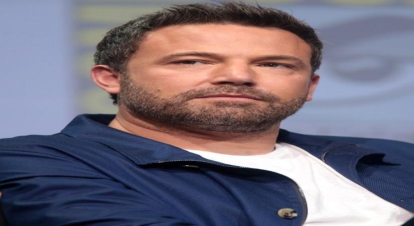 Ben Affleck gets help from stranger after his car broke down amid heat wave Ben Affleck gets help from stranger after his car broke down amid heat wave