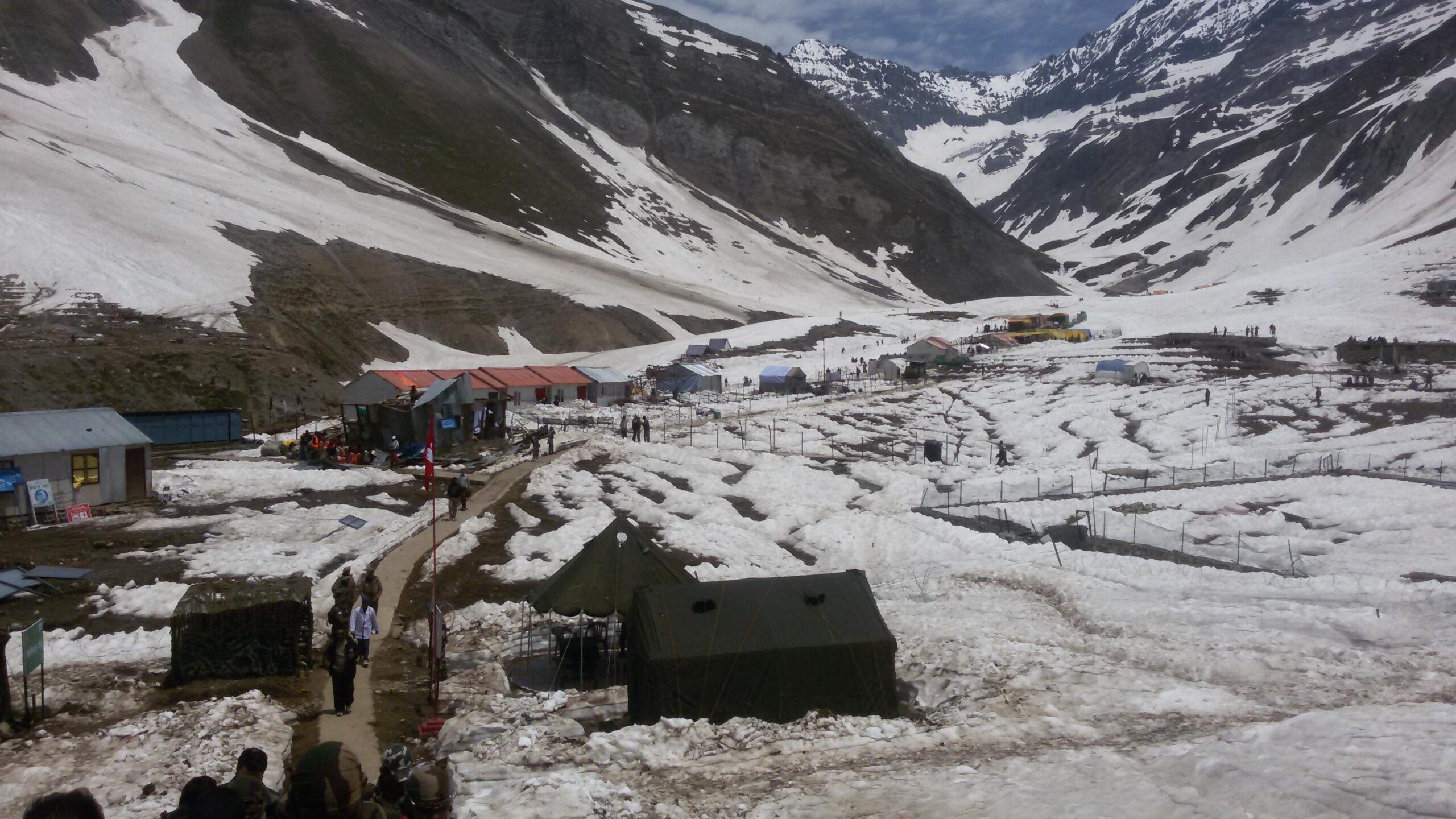 Amarnath Yatra remains suspended for 3rd consecutive day Amarnath Yatra remains suspended for 3rd consecutive day