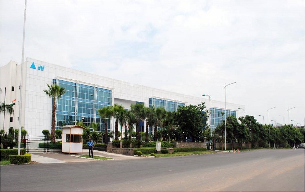 DLF posts lower net in Q1