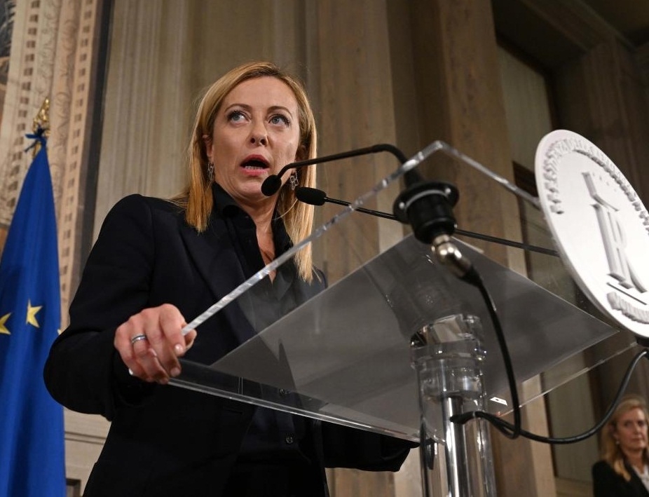 Italy lifts 10-yr airspace ban on Libyan civil flights