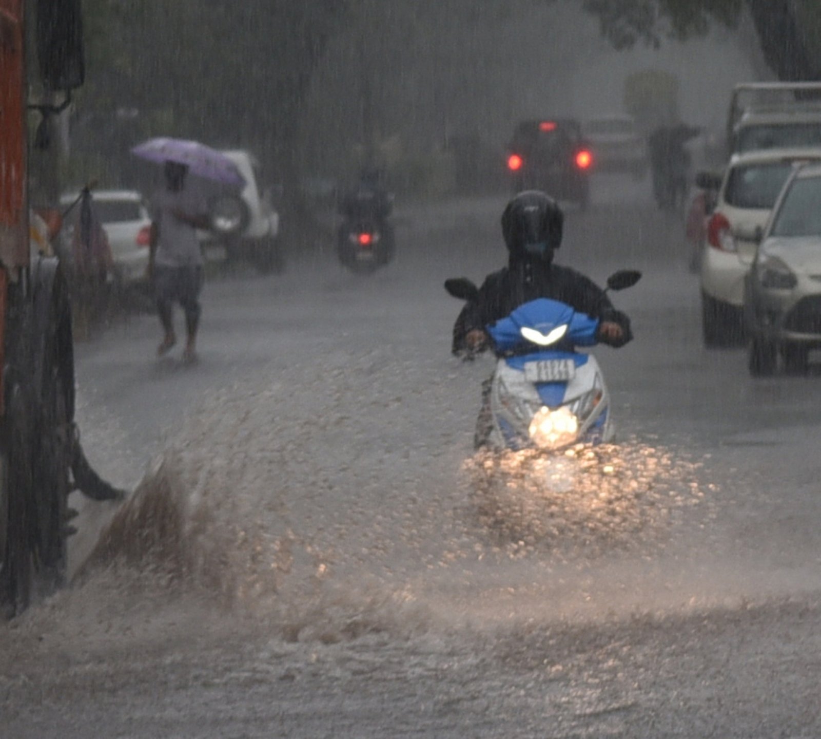 Red alert in Goa for incessant rains, oppn demands school holidays