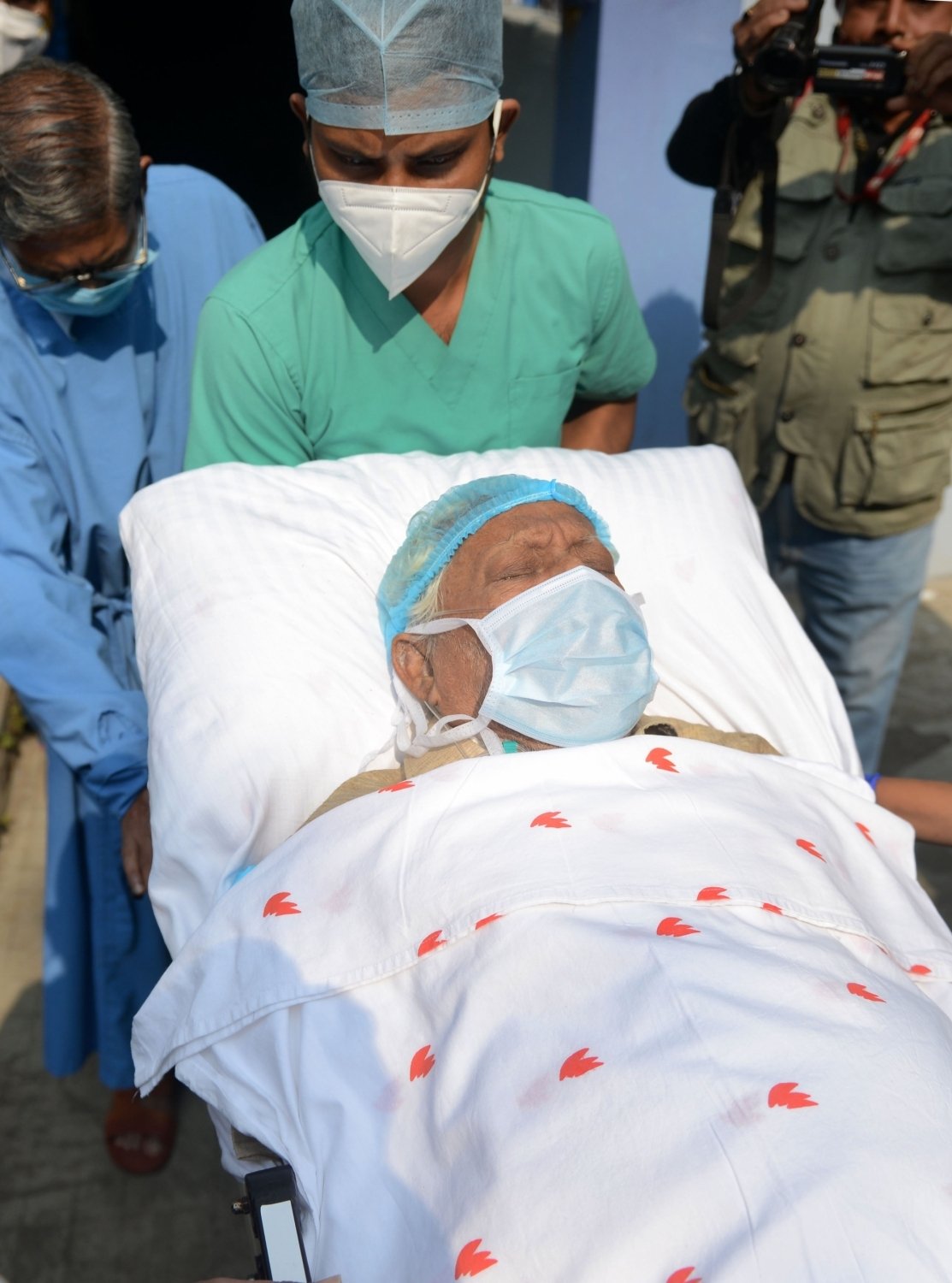 Bengal ex-CM Buddhadeb Bhattacharjee’s condition remains critical Bengal ex-CM Buddhadeb Bhattacharjee’s condition remains critical