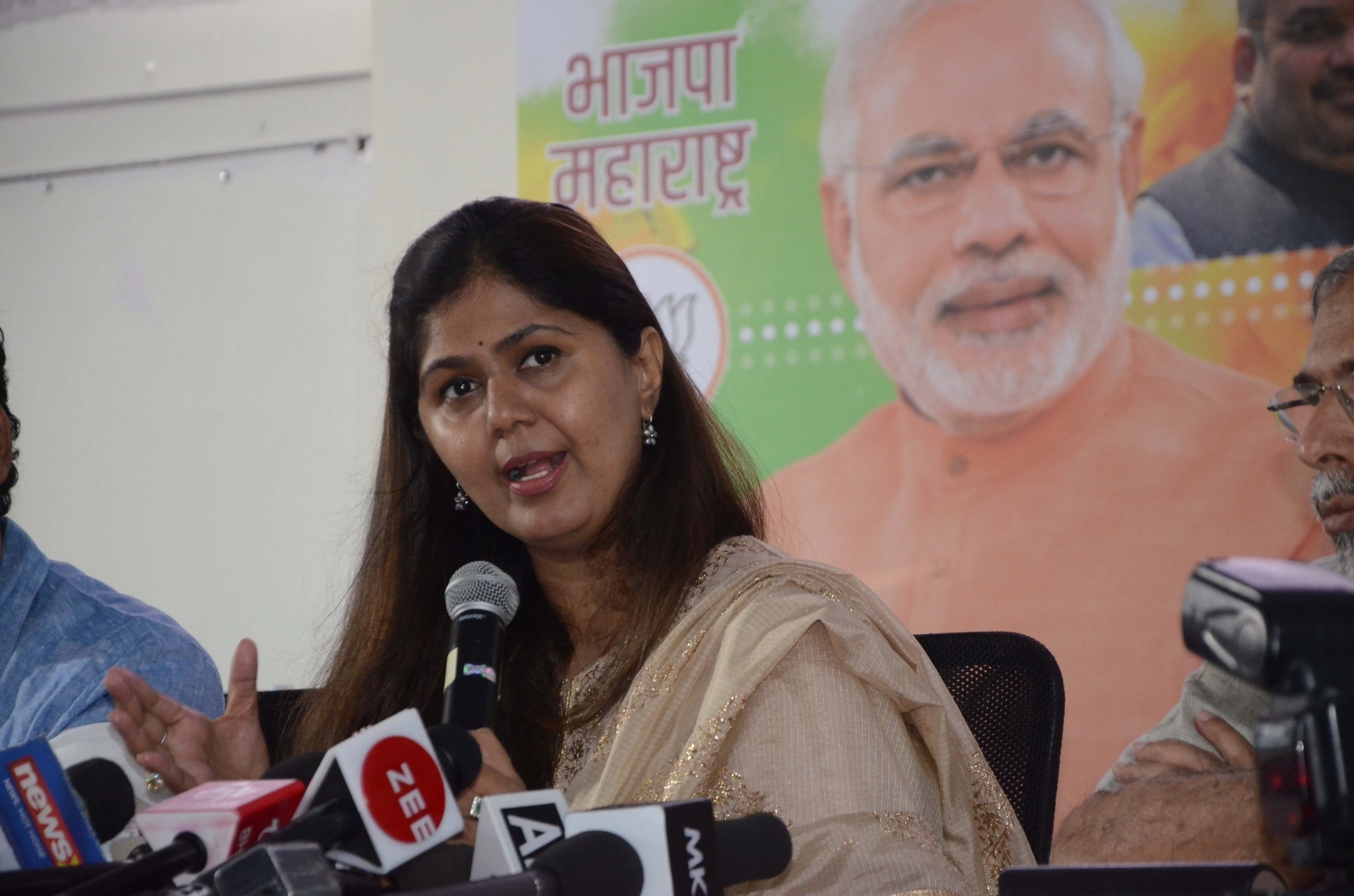 Pankaja Munde says not quitting BJP, smells ‘plot’ to ‘finish off’ her political career (Ld)