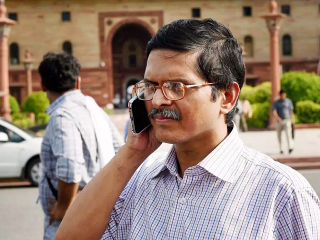 AU lodges FIR against ex-IPS officer for disturbing peace 1 Amitabh Thakur pix