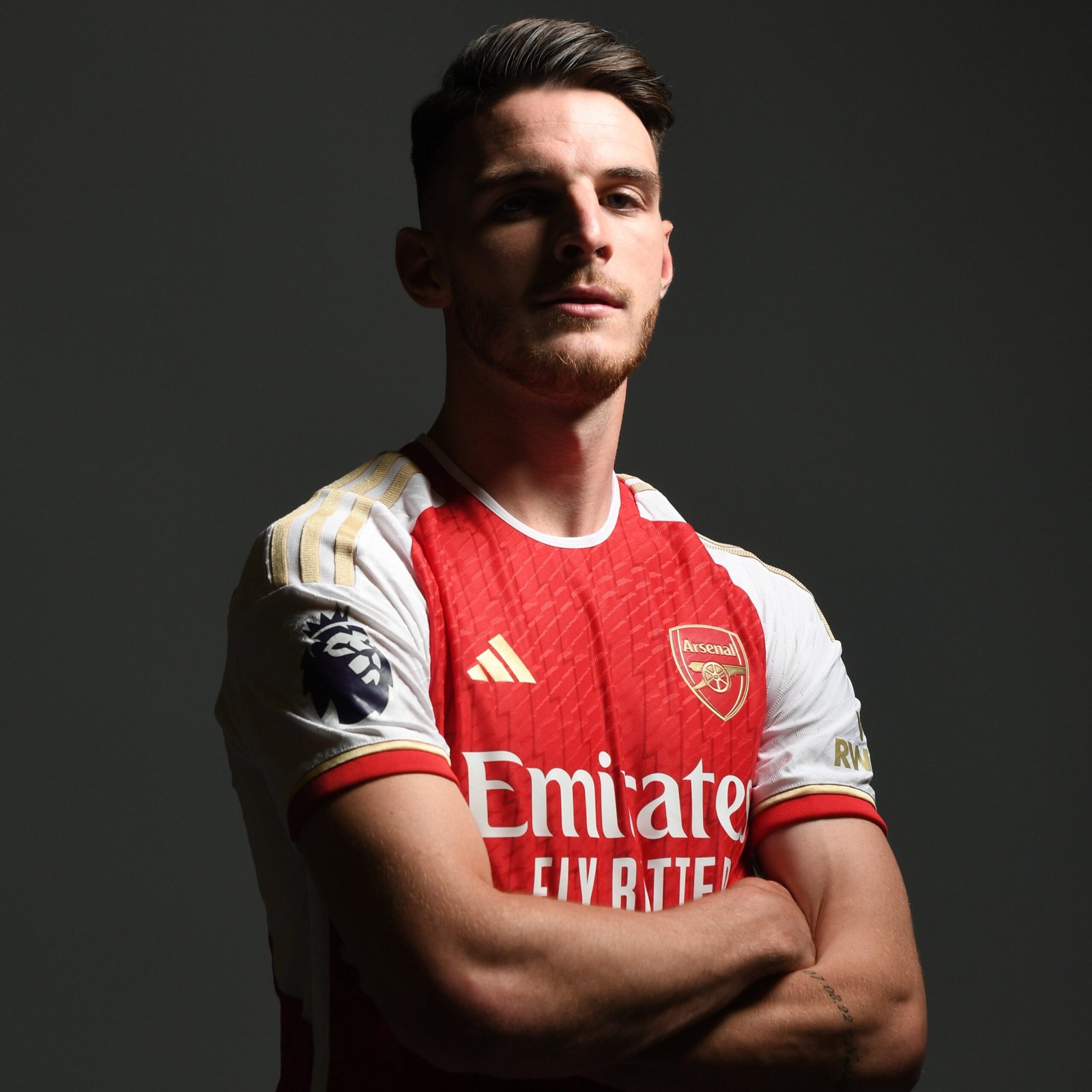 Arsenal sign Declan Rice from West Ham in club-record 105m pounds deal (Ld) Arsenal sign Declan Rice from West Ham in club-record 105m pounds deal (Ld)