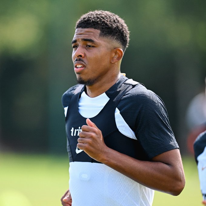 Chelsea defender Fofana to miss most of season after knee operation