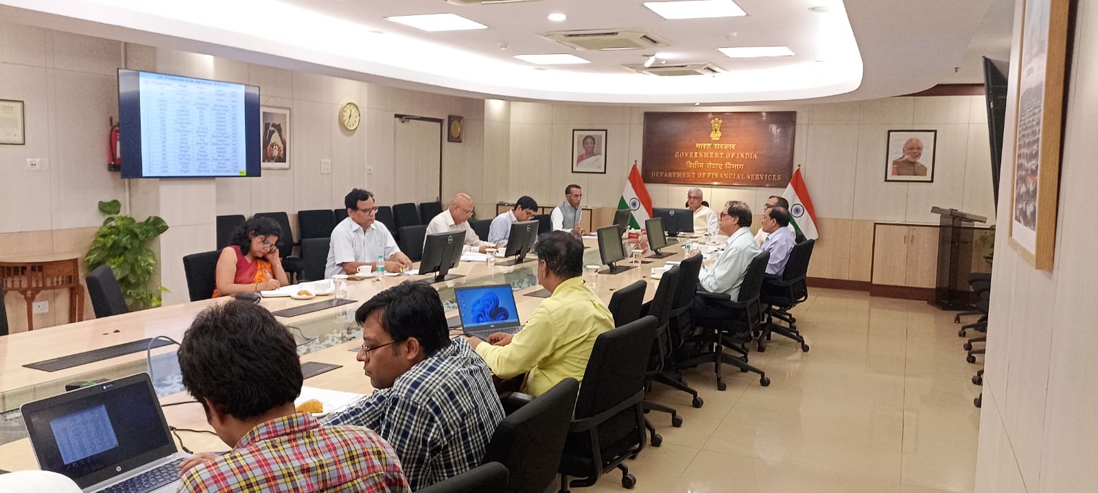 Govt urges public sector banks to expedite target achievement for current fiscal under financial inclusion schemes