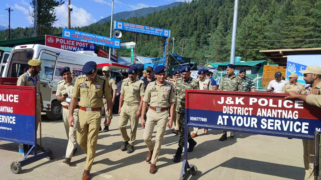 Amarnath Yatra: ADGP Kashmir reviews security arrangements at Nunwan base camp Amarnath Yatra: ADGP Kashmir reviews security arrangements at Nunwan base camp