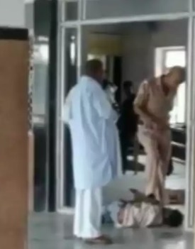 UP: RPF cop suspended for kicking minor at railway station