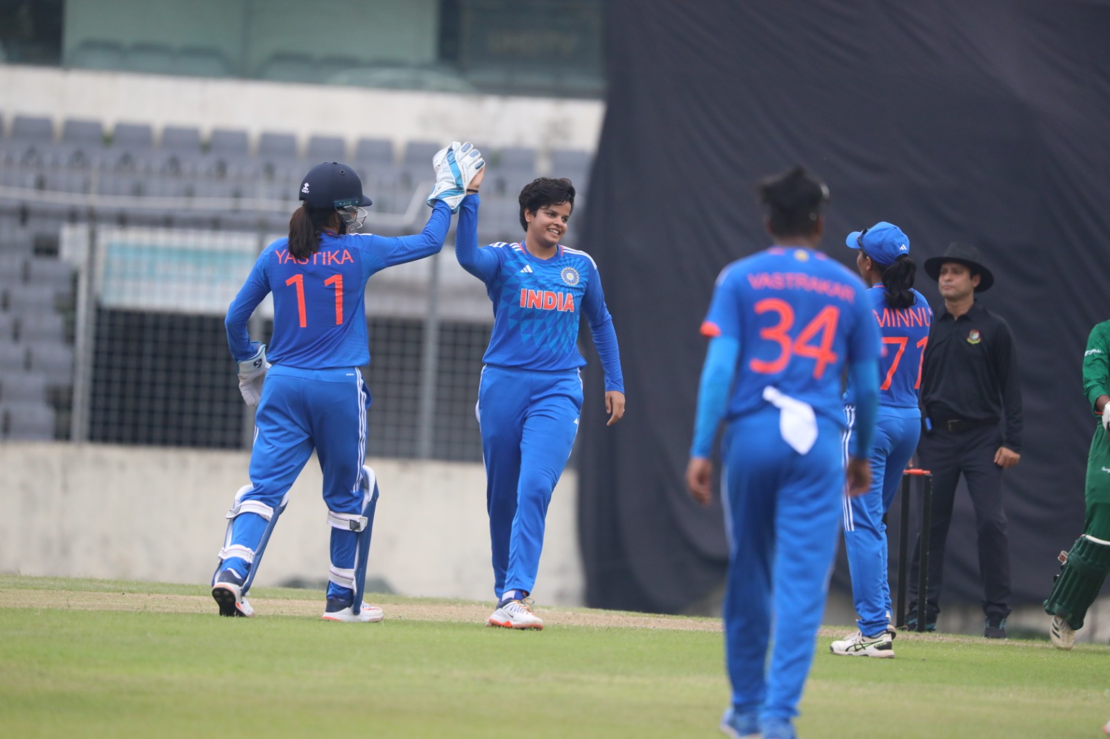1st T20I: Bowlers, Harmanpreet Kaur power India to easy seven-wicket win over Bangladesh (ld) 1st T20I: Bowlers, Harmanpreet Kaur power India to easy seven-wicket win over Bangladesh (ld)