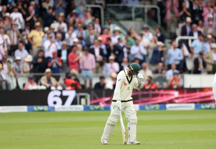 Ashes 2023: Injured Nathan Lyon comes out to bat, receives a standing ovation from Lord’s crowd Ashes 2023: Injured Nathan Lyon comes out to bat, receives a standing ovation from Lord’s crowd