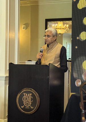 No one after Mahatma Gandhi has a deep understanding of social psychology like Modi: Journalist Ajay Singh