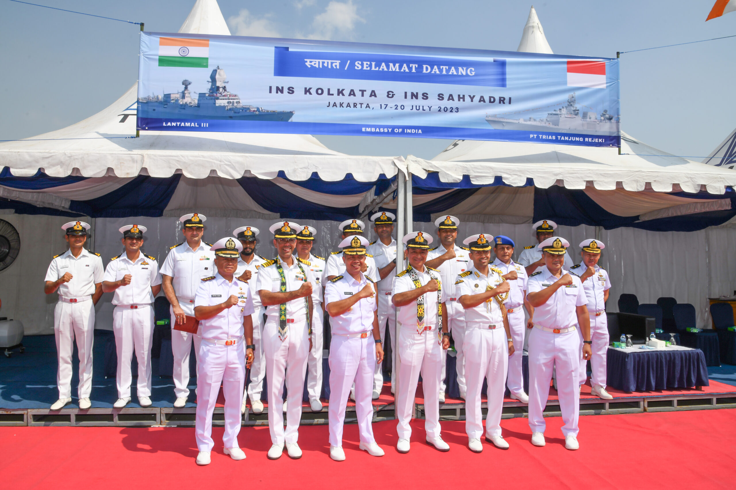 INS Sahyadri, INS Kolkata in Jakarta