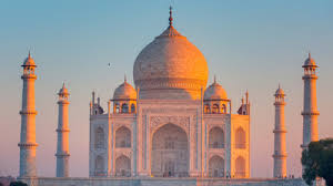 Agra News: After 45 years, Yamuna water reached the wall of Taj Mahal in Agra, low-lying areas submerged, administration alert