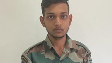 Man posing as IAF officer held for duping youths