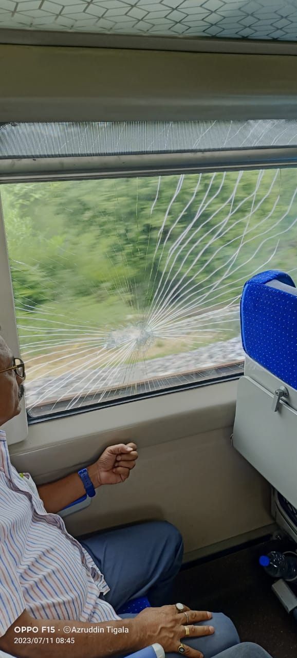 Vande Bharat mows down goats, owners pelt stones at train