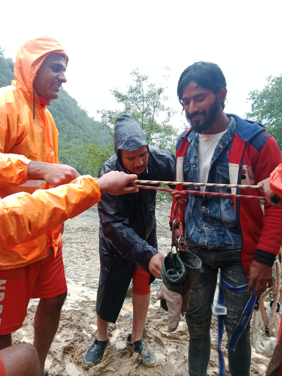 NDRF evacuates 6 stranded persons across swollen river in Himachal