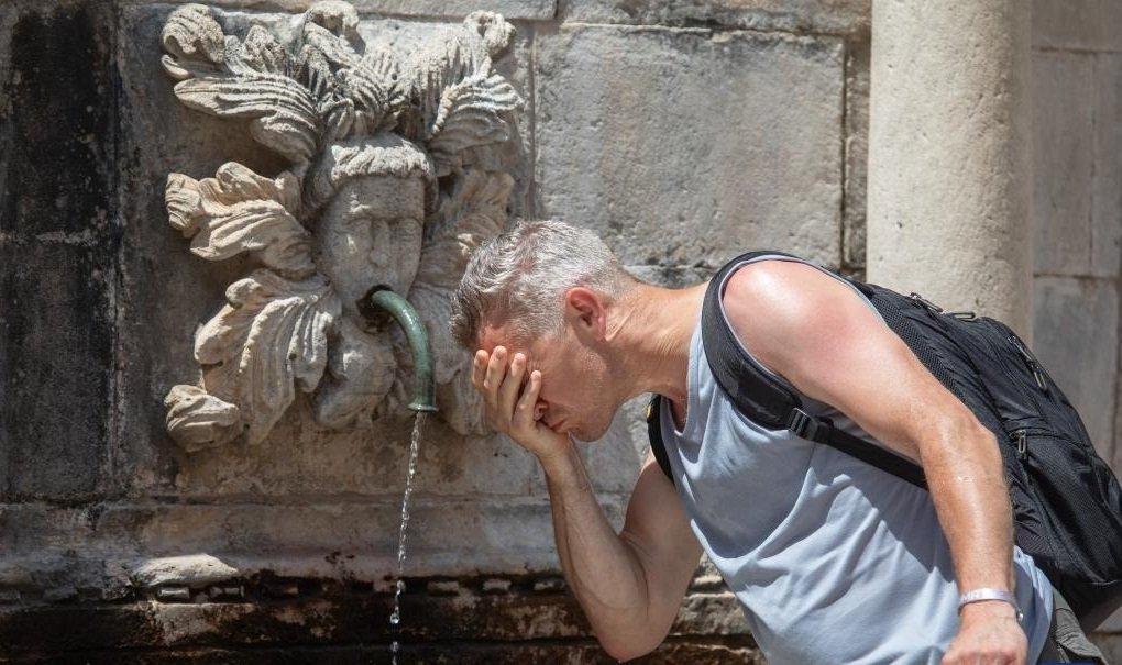 Cyprus reports 1st heatstroke death as heat wave persists