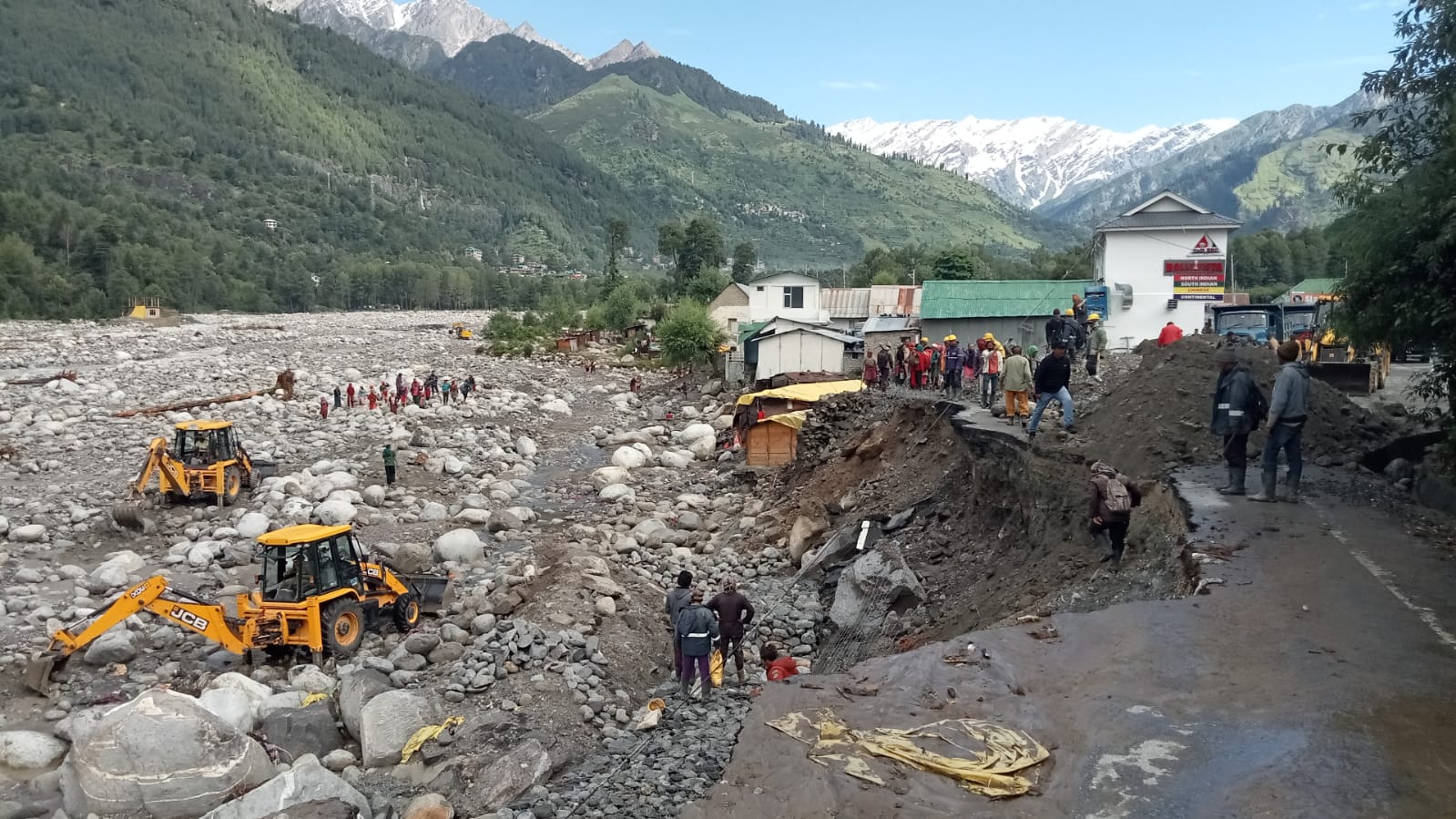 Nature’s fury scars tourist resort Manali Nature’s fury scars tourist resort Manali