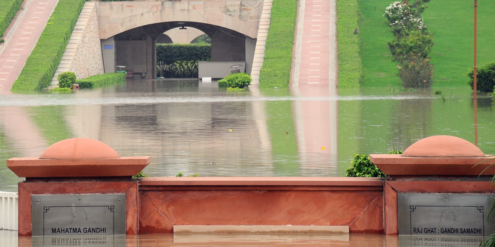 Rajghat flooded as Yamuna remains above danger mark