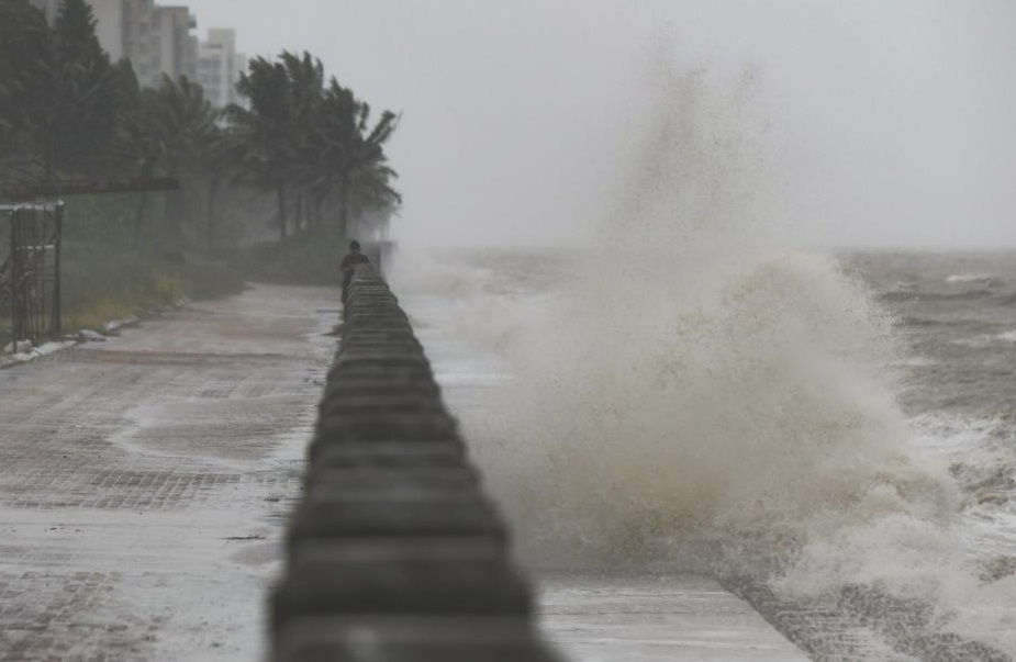 Super typhoon Doksuri threatens Philippines Super typhoon Doksuri threatens Philippines