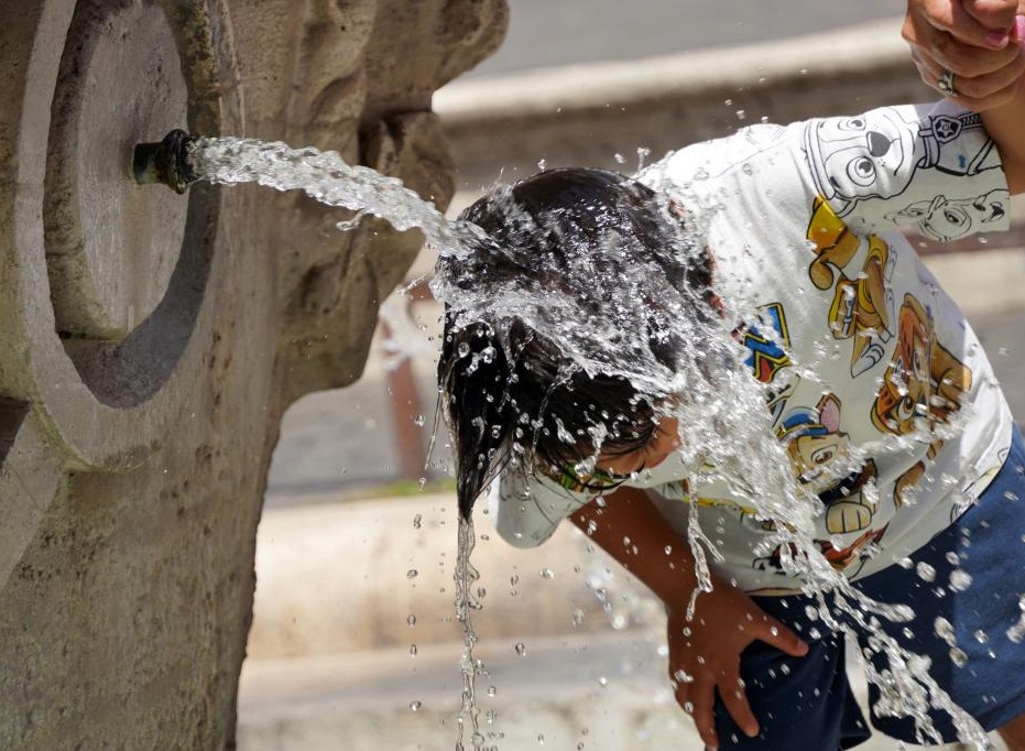 WHO calls for urgent action as deaths from extreme heat surge in Europe WHO calls for urgent action as deaths from extreme heat surge in Europe