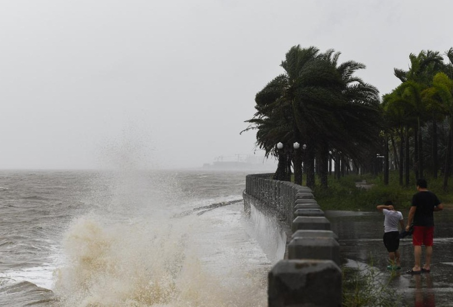 China renews most severe alert for typhoon Doksuri