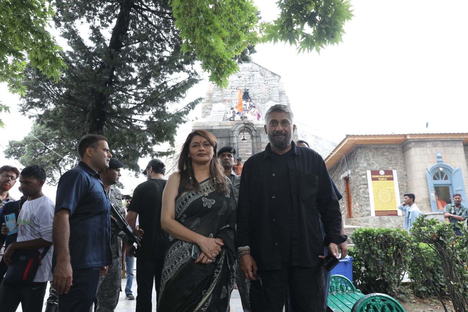 Vivek Agnihotri, Pallavi Joshi seek blessings at Shankaracharya Temple in Kashmir Vivek Agnihotri, Pallavi Joshi seek blessings at Shankaracharya Temple in Kashmir