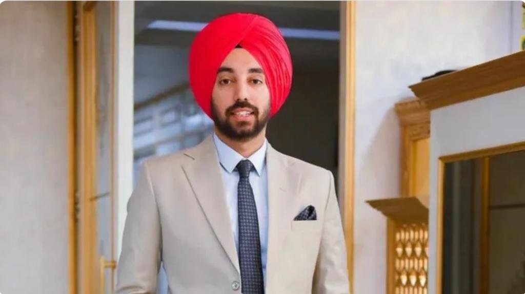 Indian national dies after being hit by bus in Australia Indian national dies after being hit by bus in Australia