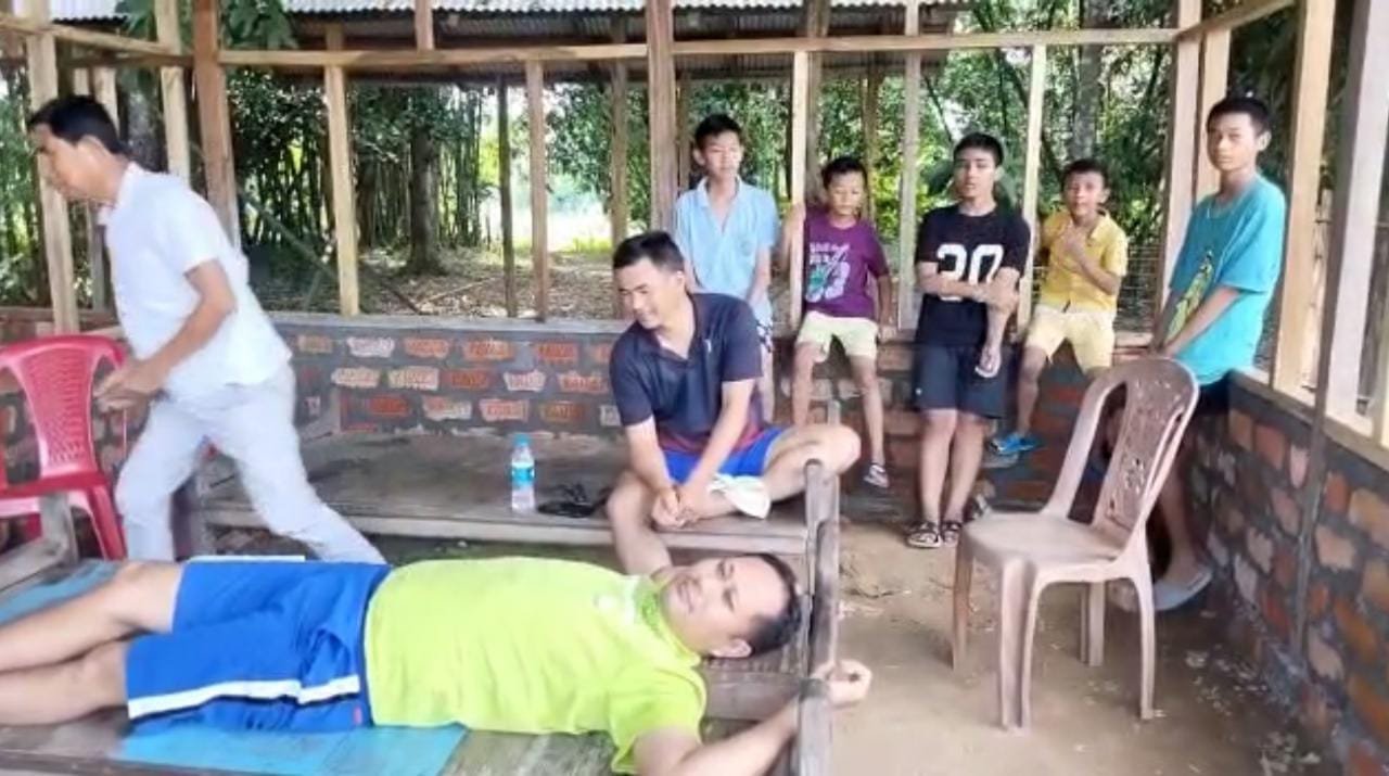 Manipur violence : Exodus of Meitei community people from Mizoram continues Manipur violence : Exodus of Meitei community people from Mizoram continues