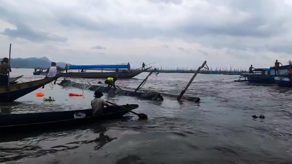 Death toll from boat capsize in Philippines reaches 26