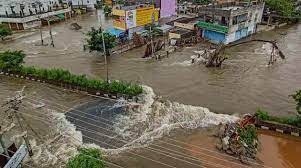 Orgy of rain in Himachal, 8 deaths in 24 hours, 6 bridges washed away, 800 roads including 4 NH closed Orgy of rain in Himachal, 8 deaths in 24 hours, 6 bridges washed away, 800 roads including 4 NH closed