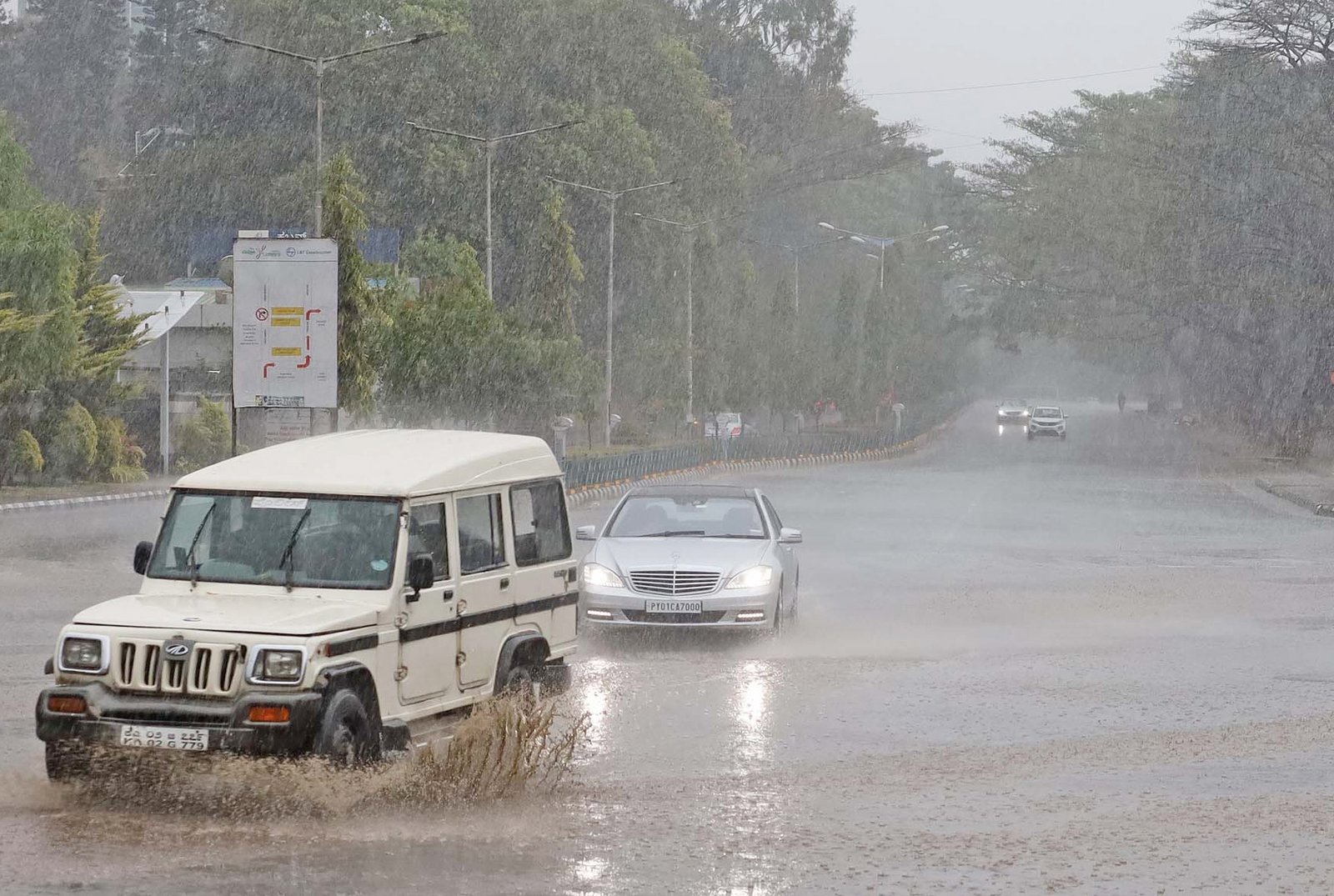 Heavy rains lash K’taka, Siddaramaiah seeks ground report from the Chief Secy